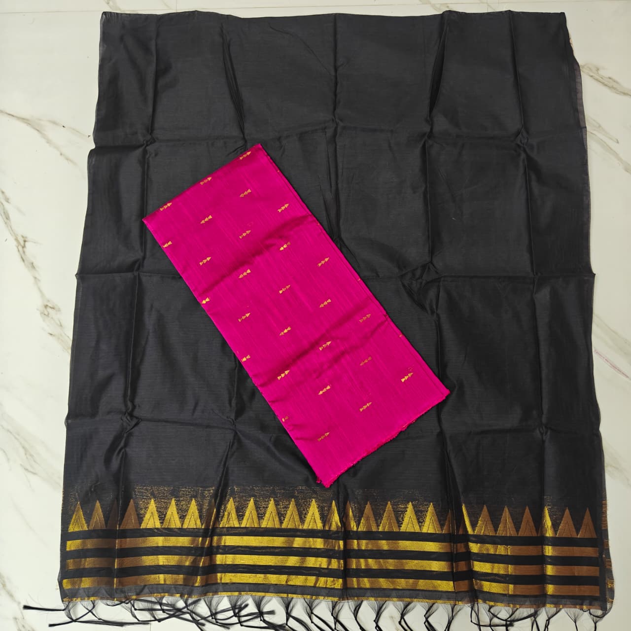 Classic Elegance: Temple Border Top & Dupatta Set - TB01