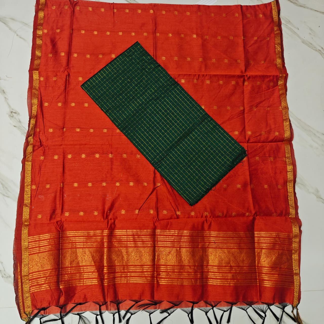 Raw Silk & Jacquard Dupatta Ensemble - GQD01