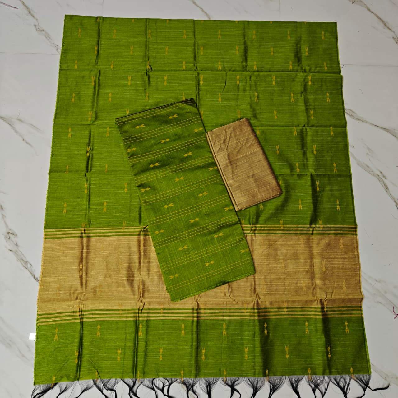 Premium Raw Silk with elegant butta detailing-RSL09
